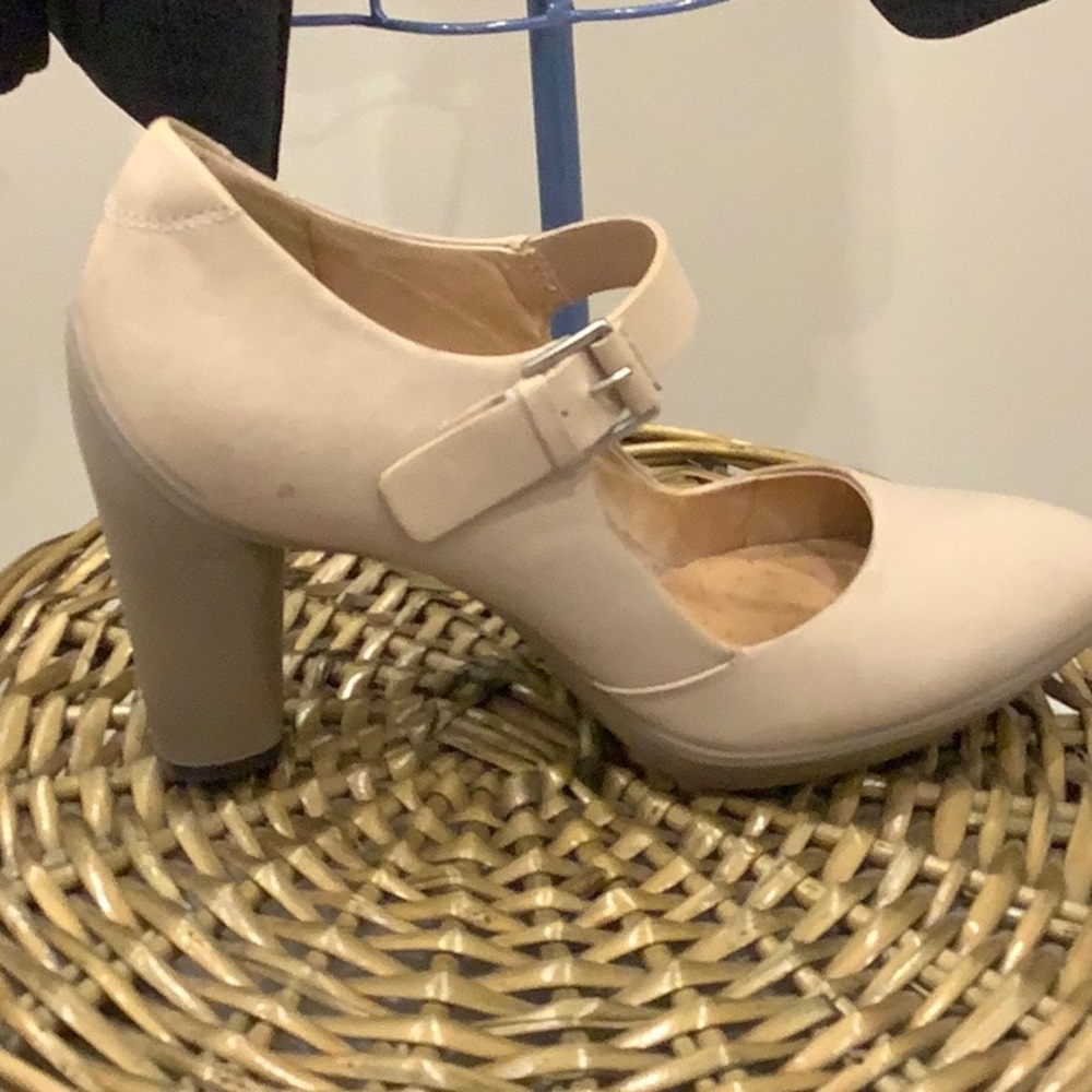 Ecco Mary Jane pumps